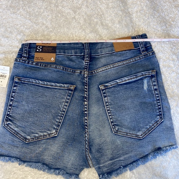 AMERICAN EAGLE High Waisted Jean Shorts - Picture 3 of 4